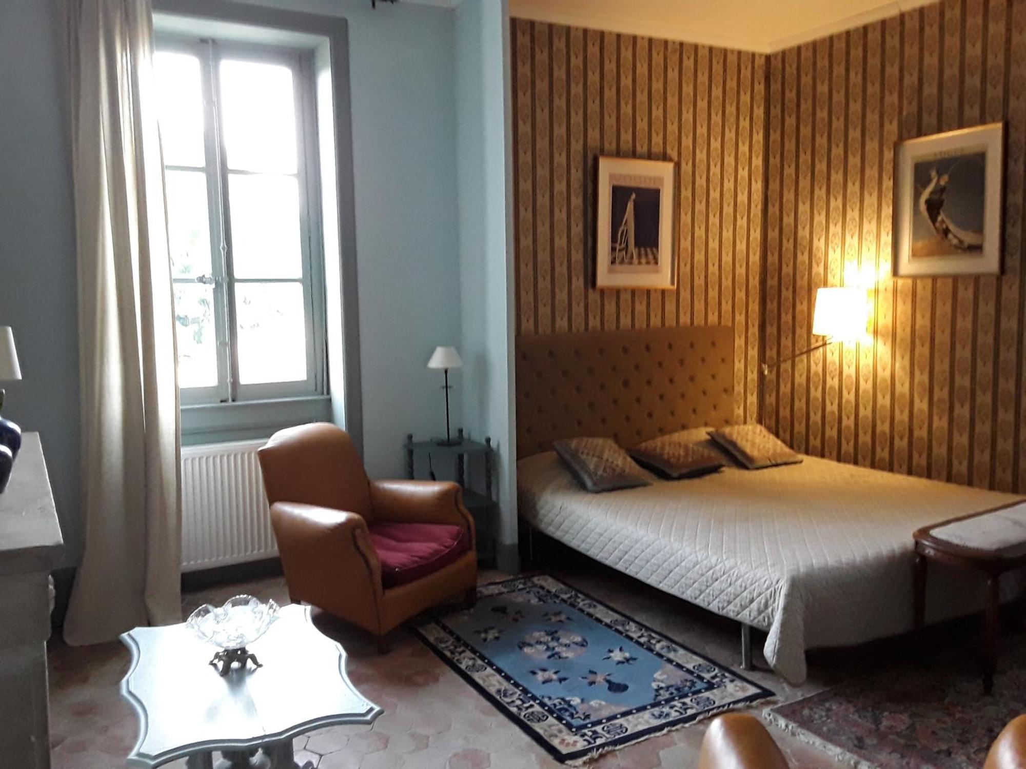 Chateau De Prety - Maison D'Hotes Bed & Breakfast Bagian luar foto