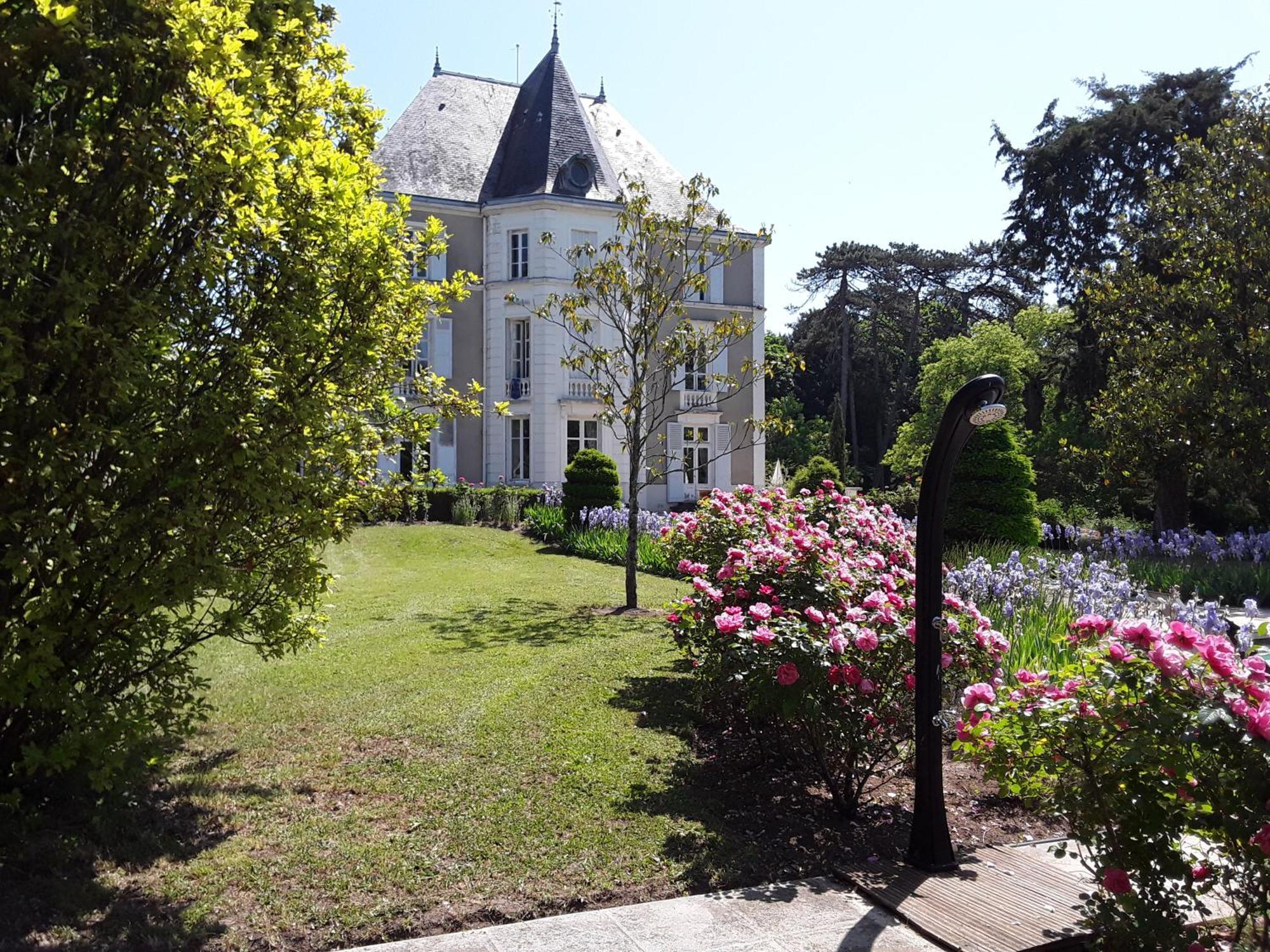 Chateau De Prety - Maison D'Hotes Bed & Breakfast Bagian luar foto